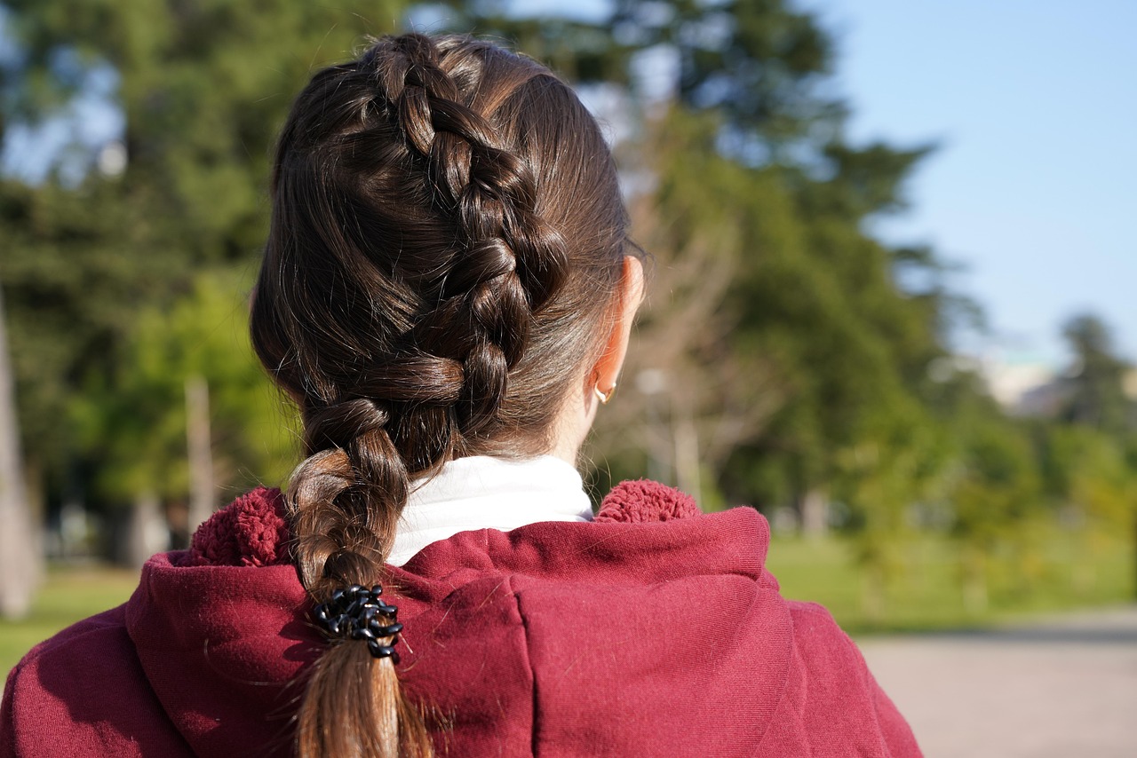 Braid cuffs and hair jewellery, and how to keep them on